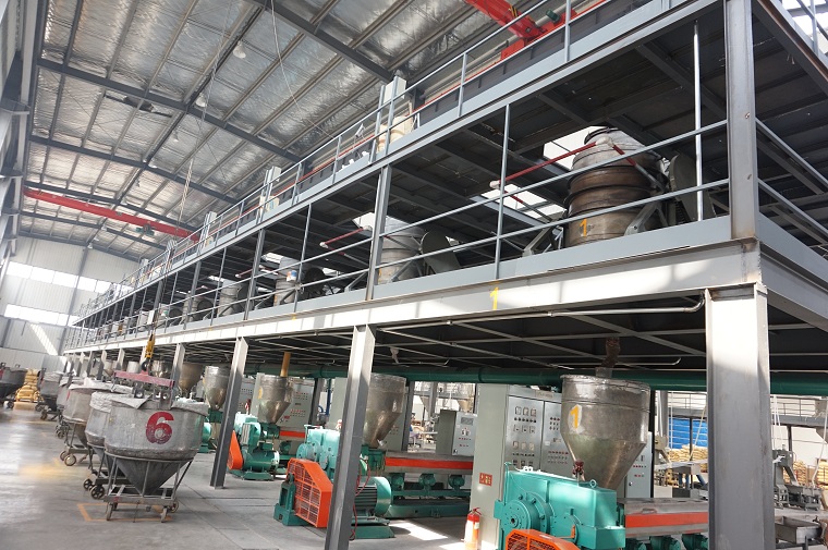 中新華美塑料顆粒全自動(dòng)化生產(chǎn)線